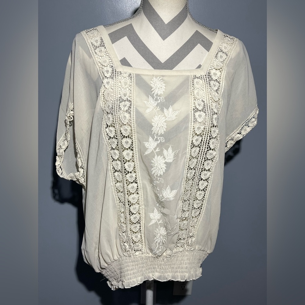 Daniel Rainn Cream Lace Detail Blouse